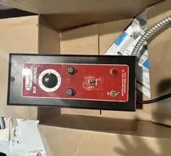 100V