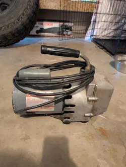 DAYTON REFRIDGERANT VACUUM PUMP 4Z577 REFRIGERATION TESTED WORKING