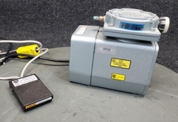 GAST DOA-P101-AA VACUUM PUMP W/ DAYTON 6GPC4 FOOTSWITCH
