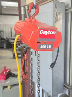 DAYTON 4Z358B 300 LBS ELECTRIC CHAIN HOIST - FOR PARTS