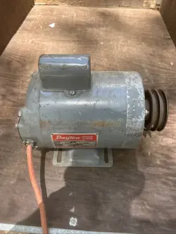 VINTAGE NEW DAYTON 5K349-C  MOTOR 1.5 HP 1740 RPM 115/208-230V AC...LATHE, DRILL