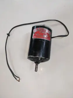 VINTAGE DAYTON POWER MOTORS 2M033  1/15 HP (NON WORKING, FOR REBUILD ONLY)