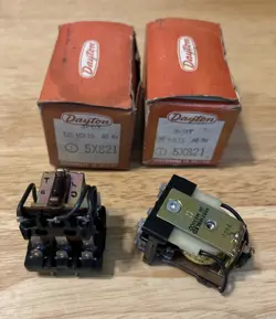 DAYTON 5X821 3PDT 120 VOLT GENERAL PURPOSE RELAY LOT OF 4