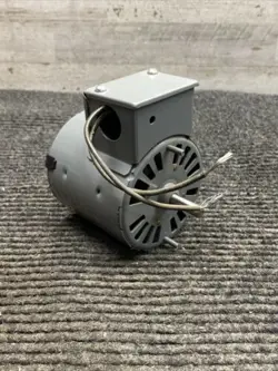 POLE AC MOTOR