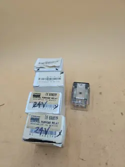 LOT OF 4 DAYTON 5X837F GENERAL PURPOSE RELAYS