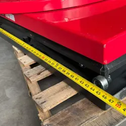 LIFT TABLE