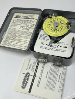 DAYTON TIME SWITCH BOX MODEL 2E351  ELECTRIC TIMER W MANUAL