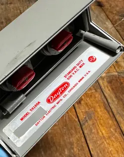 600V