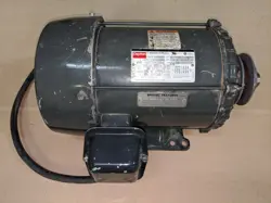 DAYTON ELECTRIC MOTOR 5 HP, PH 3, V 230/460, AMPS 12/6.1, RPM 3505, MODEL 3KX03