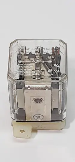 DAYTON ELECTRIC 5X841F RELAY 240VAC 11AMP, 120VAC COIL W/SOCKET BASE