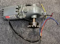 AC/DC GEARMOTOR UNIVERSAL DAYTON 2Z797C RPM 4.0 ENCLOSURE VENTED INDUSTRIAL