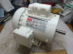 *NEW* DAYTON 4K260H WASH DOWN MOTOR 1/2HP 1725RPM 115/208-230V 1PH NEMA 56C TEFC