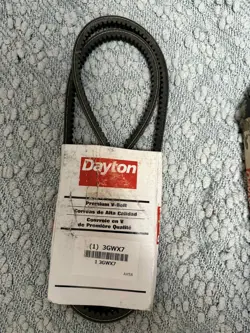 FACTORY NEW! DAYTON A24, 3GWX7 V-BELT 1/2