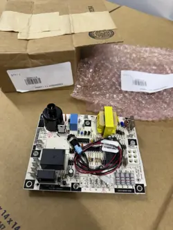 DAYTON MAIN CONTROL BOARD: MFR PART # 11J28R06881 32RV14 IGNITOR CIRCUIT