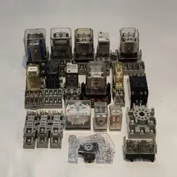 LARGE LOT OF RELAY BASE SOCKETS  - NOS IDEC OMRON DAYTON SQUARE D & MORE