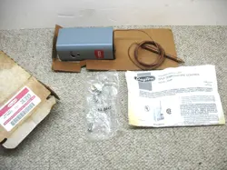 DAYTON SPDT TEMPERATURE CONTROL 2E399 120/240 NOS BOXED