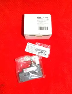 DAYTON 12T909 LIMIT SWITCH PLUNGER ROLLER LEVER SPDT 15A  480V AC