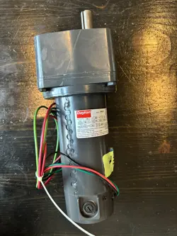 DAYTON 6ML57 GEAR MOTOR 1/4HP 165RPM 90VDC