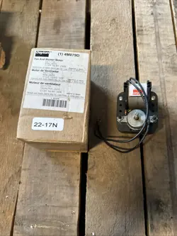 DAYTON 4M079D FAN BLOWER MOTOR MDL-85T 1/70 HP 3000 RPM 120V .96A NIBAG