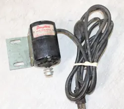 VINTAGE DAYTON 9M547 MOTOR 115V, 1/15 HP, 5000RPM WORKING