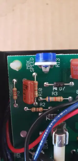 DAYTON 4Z827D DC