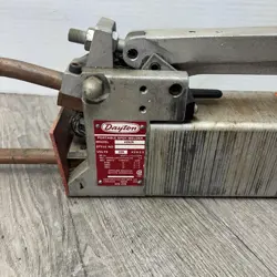 DAYTON 4Z425
