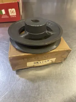 NOS DAYTON FHP V PULLEY FRACTIONAL HORSEPOWER 1 BC 48 5/8 CAST IRON V-BELT ARBOR