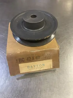 NOS DAYTON FHP V PULLEY FRACTIONAL HORSEPOWER 1 BC 42X 1/2 CAST IRON V-BELT