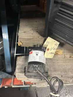 NEW NO BOX DAYTON DC GEAR MOTOR 4Z133B