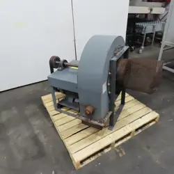 DRIVEN CENTRIFUGAL BLOWER