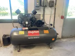DAYTON AIR COMPRESSOR MODEL 5F233A