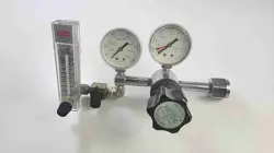 VICTOR MEDICAL OXYGEN REGULATOR WITH DAYTON  GAUGE