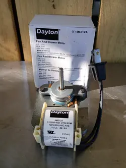 DAYTON 4M212A 1/125 HP  2750RPM 120VAC MOTOR CWSE