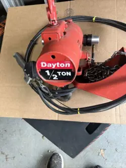 HOIST. 1000