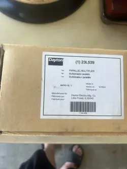 DAYTON MODULAR PARALLEL GEAR BOX RATIO 10:1 SPEED REDUCER 23L539 NEW