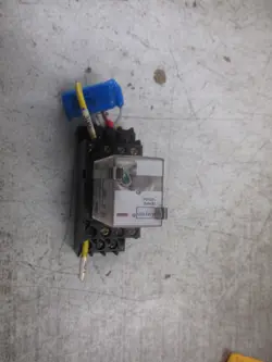 DAYTON RELAY 1EHP9 120V COIL W/BASE USED