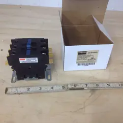 DAYTON  6GNR8 CONTACTOR, DP, FLA @ 277 VAC 63A, 3P, 208-240VAC.  NEW IN BOX