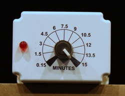 DAYTON TIME DELAY RELAY  24EP12  24 V AC/DC (TIME RANGE 0.15-15 MIN)