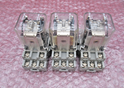 3 PACK DAYTON 5X841F RELAY 120V 50/60HZ W/ 5X853E DAYTON BASE RELAY *NOS*