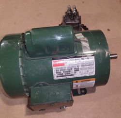 DAYTON 4VZ12 FARM DUTY MOTOR 1HP 1 PHASE 115/230 VAC =NEW NO BOX=