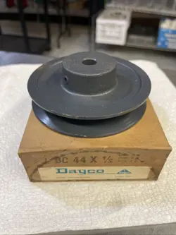 NOS DAYTON FHP V PULLEY FRACTIONAL HORSEPOWER 1 BC 44 X  1/2 CAST IRON V-BELT