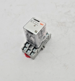 SQUARE D 8501KUR13P14V20 120 V RELAY W DAYTON 5X853N RELAY BASE
