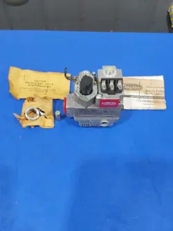 DAYTON 2E402A GAS MANIFOLD VALVE
