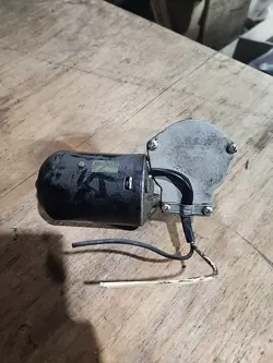 “DAYTON MIG WELDER WIRE FEED MOTOR ASSEMBLY – OEM PART (FROM DAYTON WELDER)”