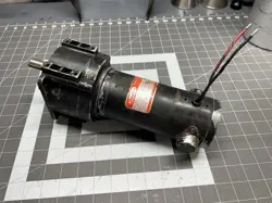 DAYTON  4Z382 DC GEARMOTOR 1/8HP, 90V, 1.5A, 64 RPM, 28:1 RATIO #107G111PR7*CO