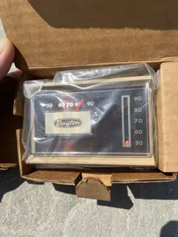 VINTAGE NOS DAYTON AUTOMATIC CONTROLS LOW VOLTAGE THERMOSTAT MODEL #1 2E156