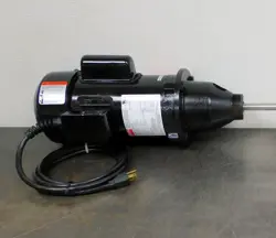 32V136