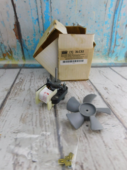 FAN MOTOR 3LC32