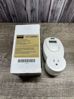 PLUG 120VAC