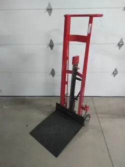 750LBS CAPACITY